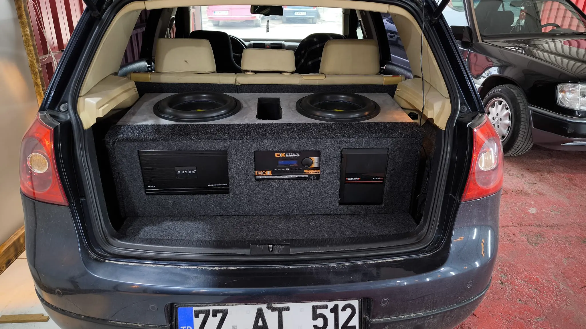 Berk Garage Yalova — Yalova Merkez Oto Ses Sistemleri & Hi-Fi Amfi Kurulumu